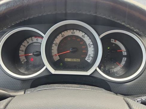 Used 2014 Toyota Tacoma PreRunner w/ SR5 Package image 11