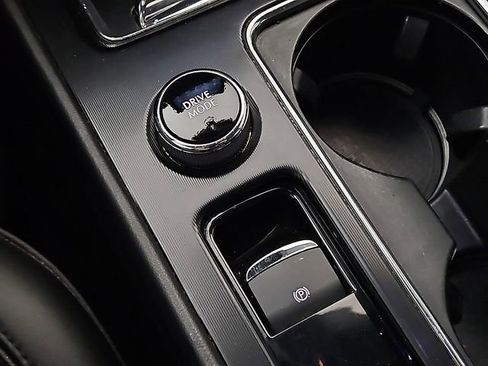 Used 2020 Lincoln Corsair Standard w/ Equipment Group 101A image 28