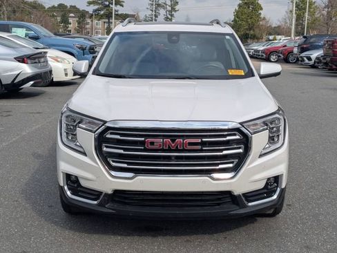 Used 2023 GMC Terrain SLT w/ Infotainment Package II image 8