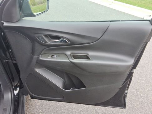 Used 2023 Chevrolet Equinox LT image 27