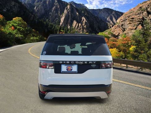 Used 2023 Land Rover Discovery Metropolitan Edition AWD/4WD image 4