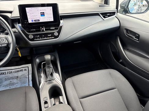 Used 2026 Toyota Corolla LE FWD image 5