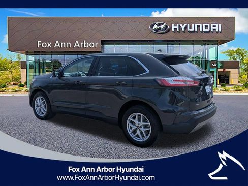 Used 2021 Ford Edge SEL w/ Convenience Package AWD/4WD image 3