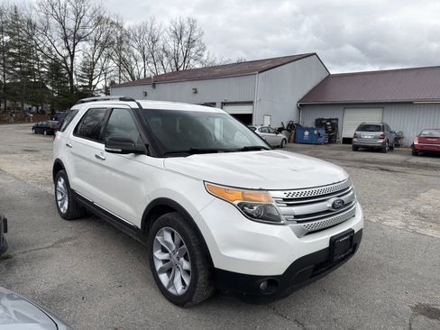 Used 2013 Ford Explorer XLT image 5