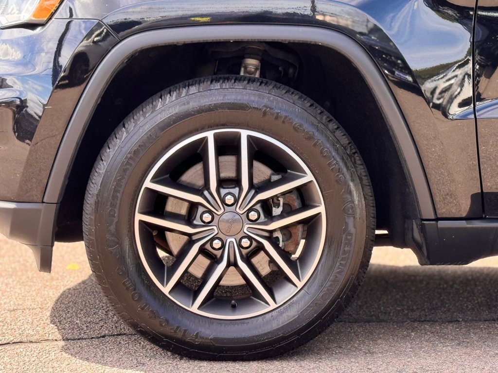 Used 2021 Jeep Grand Cherokee Limited AWD/4WD image 11