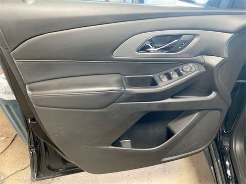 Certified 2021 Chevrolet Traverse LS image 40