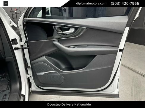 Used 2018 Audi Q7 3.0T Prestige w/ Prestige Package image 37