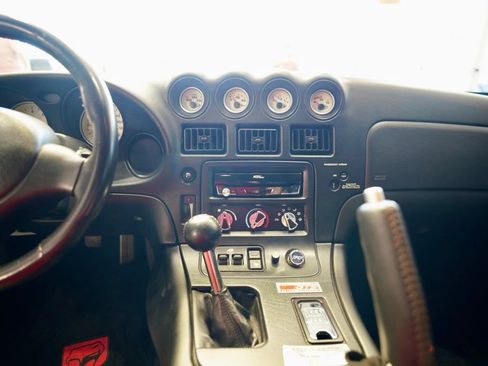Used 2002 Dodge Viper GTS RWD image 12