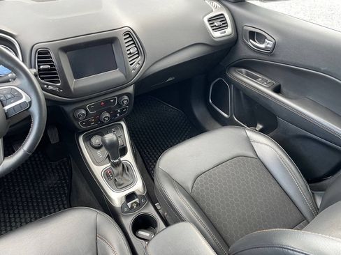 Used 2019 Jeep Compass Latitude w/ Popular Equipment Group AWD/4WD image 15