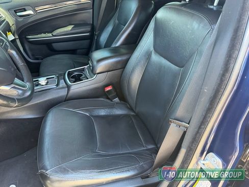 Used 2016 Chrysler 300 Limited RWD image 23
