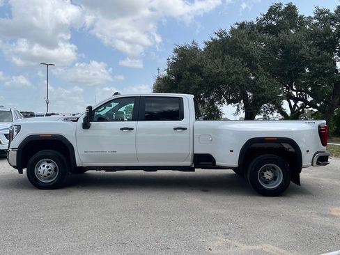 Used 2025 GMC Sierra 3500 Pro AWD/4WD image 8