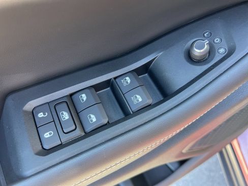 Used 2025 Jeep Grand Cherokee L Laredo AWD/4WD image 10