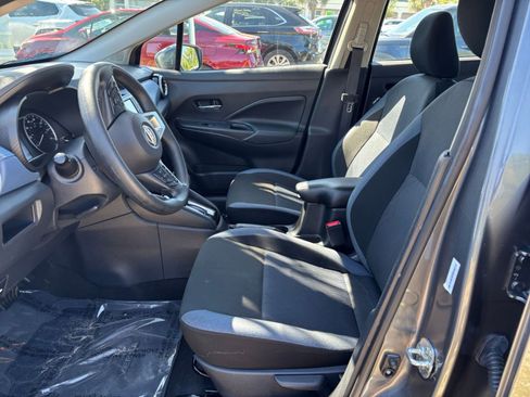 Used 2025 Nissan Versa SV image 27