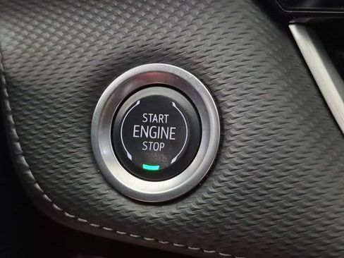 Certified 2025 Chevrolet Equinox LT FWD image 29