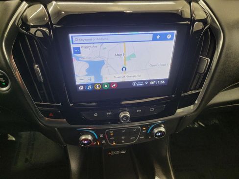 Used 2023 Chevrolet Traverse LT w/ LT Premium Package image 7