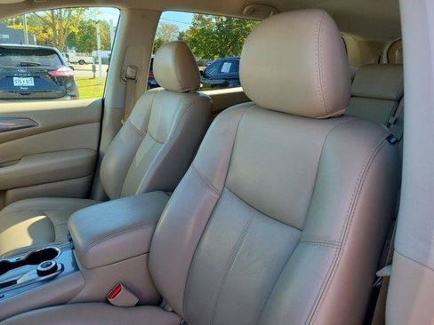 Used 2020 Nissan Pathfinder SL image 20