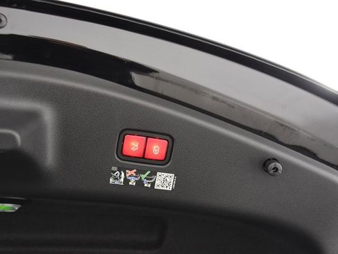 Used 2024 Mercedes-Benz CLE 300 4MATIC Coupe image 22