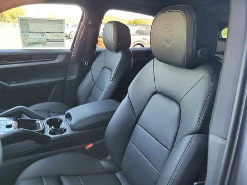 New 2026 Porsche Cayenne AWD/4WD image 5