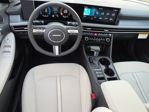 Certified 2026 Hyundai Sonata SE FWD image 3