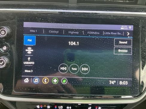 Used 2022 Chevrolet Bolt EUV LT w/ Convenience Package image 27