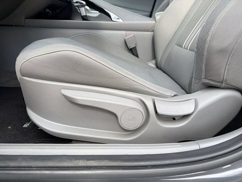 Used 2024 Hyundai Elantra SEL w/ Convenience Package FWD image 14