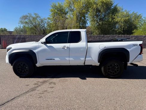 Used 2024 Toyota Tacoma PreRunner w/ TRD Prerunner Upgrade Package RWD image 8