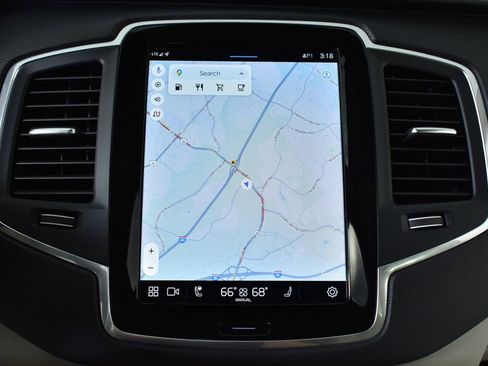 Certified 2024 Volvo XC90 B5 Core w/ Climate Package image 16