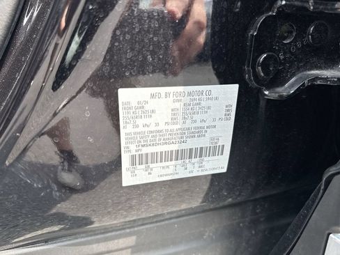 Certified 2024 Ford Explorer XLT AWD/4WD image 28