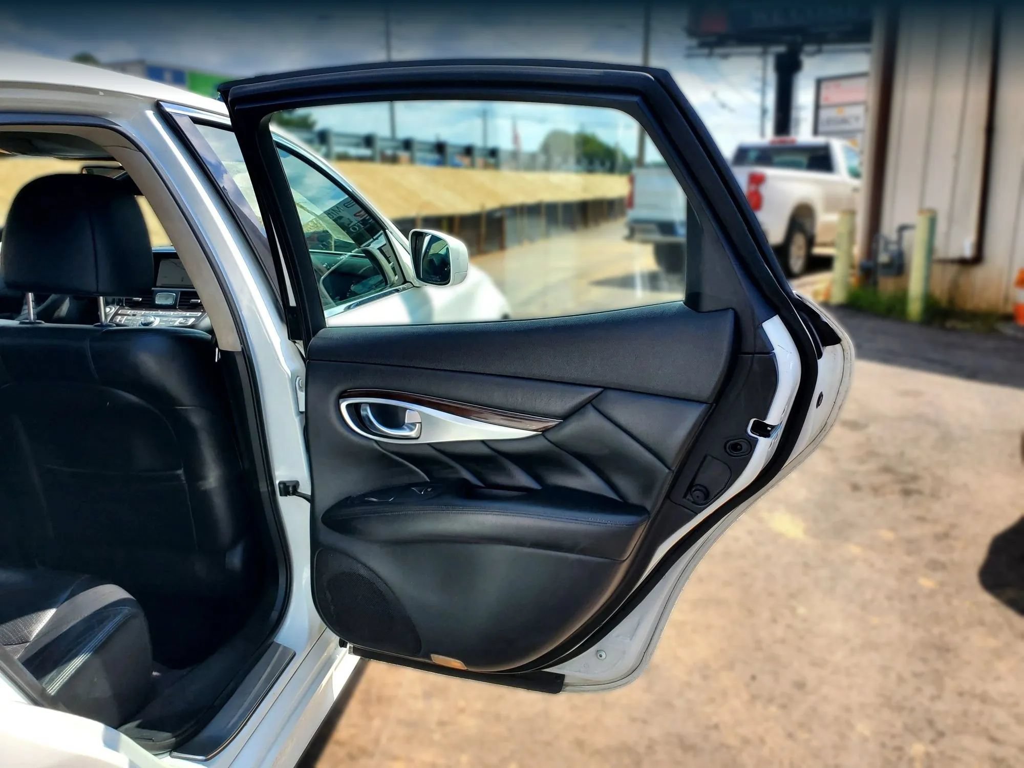 Used 2012 INFINITI M37 x w/ Premium Pkg AWD/4WD image 26
