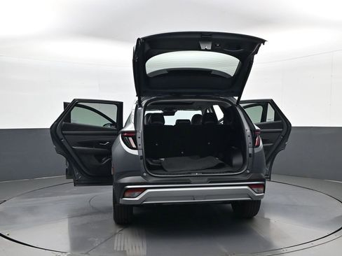 Certified 2025 Hyundai Tucson Limited image 32