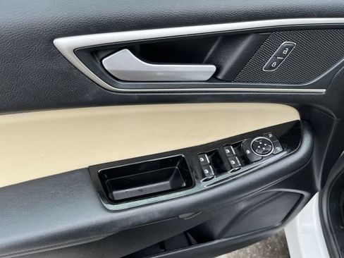 Used 2020 Ford Edge SEL w/ Convenience Package AWD/4WD image 16