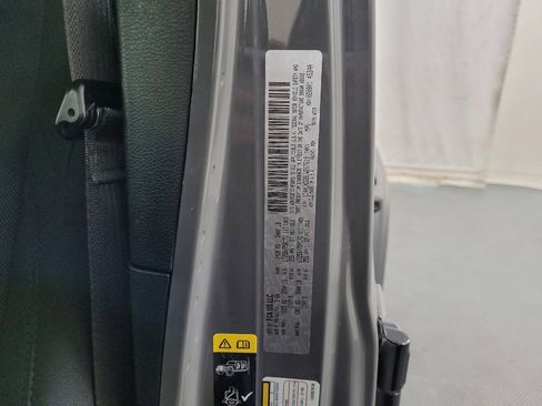 Used 2020 Jeep Wrangler Unlimited Sport image 33