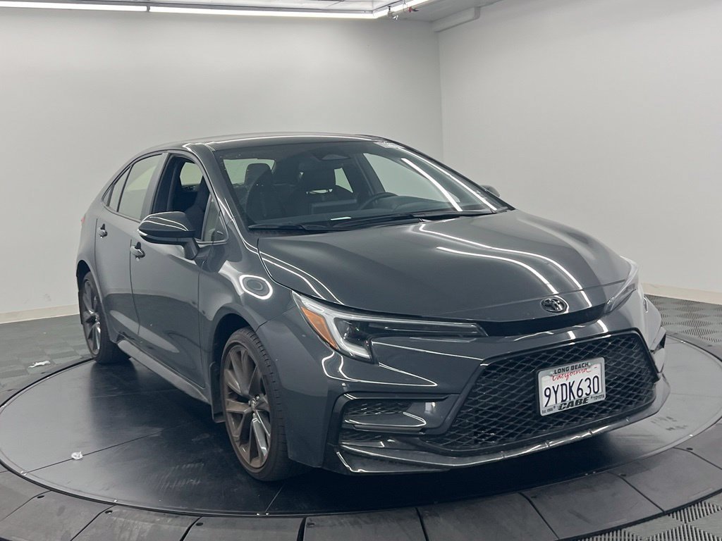 Used 2026 Toyota Corolla SE FWD image 3