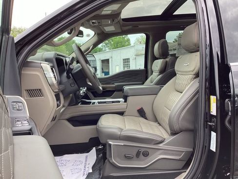 New 2026 Ford F350 Platinum w/ Platinum Plus Package AWD/4WD image 18