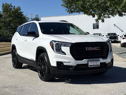 Used 2023 GMC Terrain SLT w/ Elevation Edition AWD/4WD image 3