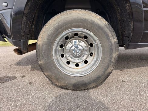 Used 2022 RAM 3500 Limited image 19