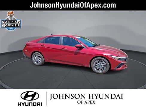 Certified 2024 Hyundai Elantra SEL FWD image 10