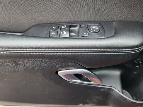 Used 2017 Dodge Challenger R/T image 23