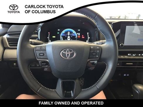 Used 2025 Toyota Camry SE FWD image 22