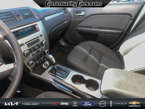 Used 2010 Ford Fusion SE image 18