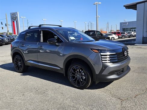 New 2026 Nissan Kicks SR image 18