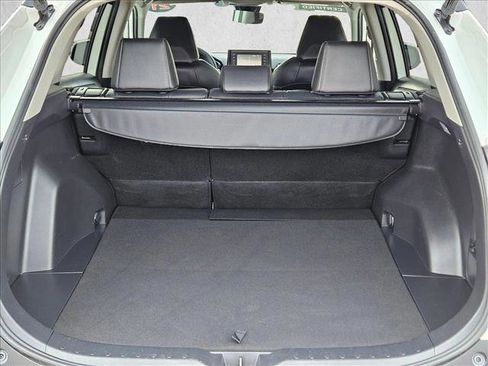 Used 2021 Toyota RAV4 XLE Premium image 6