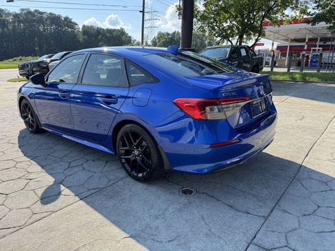 Used 2023 Honda Civic Sport image 9