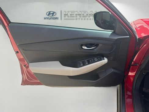 Used 2025 Honda Accord SE image 17