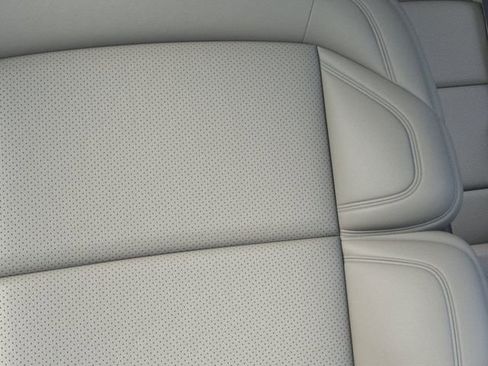 New 2026 Lincoln Navigator Reserve AWD/4WD image 16