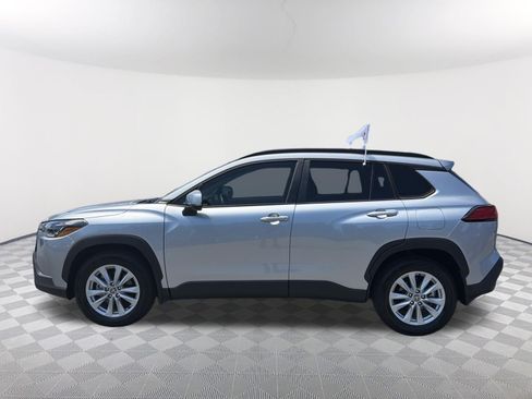 Certified 2022 Toyota Corolla Cross LE AWD/4WD image 14