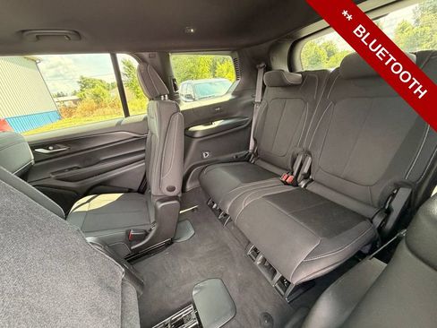 Used 2024 Jeep Grand Cherokee L Laredo w/ Luxury Tech Group I AWD/4WD image 16