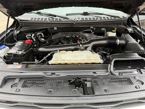 Certified 2022 Ford Expedition XLT image 30