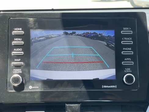 Used 2022 Toyota Camry LE FWD image 10
