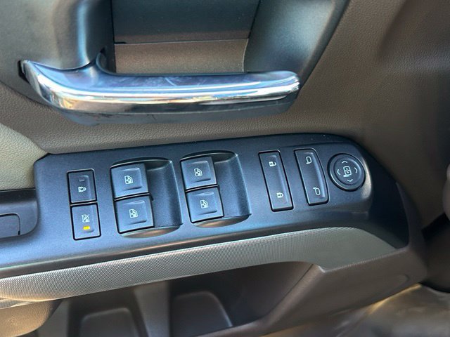 Used 2018 Chevrolet Silverado 1500 LT w/ All Star Edition AWD/4WD image 16